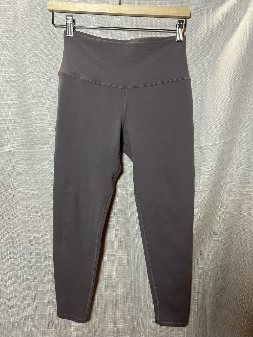 ALO Yoga women’s High-Rise Charcoal Gray Leggings